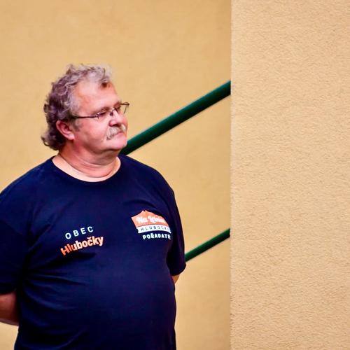 Z olomouckého Účka musel pryč, teď vyprodává sál v Hlubočkách